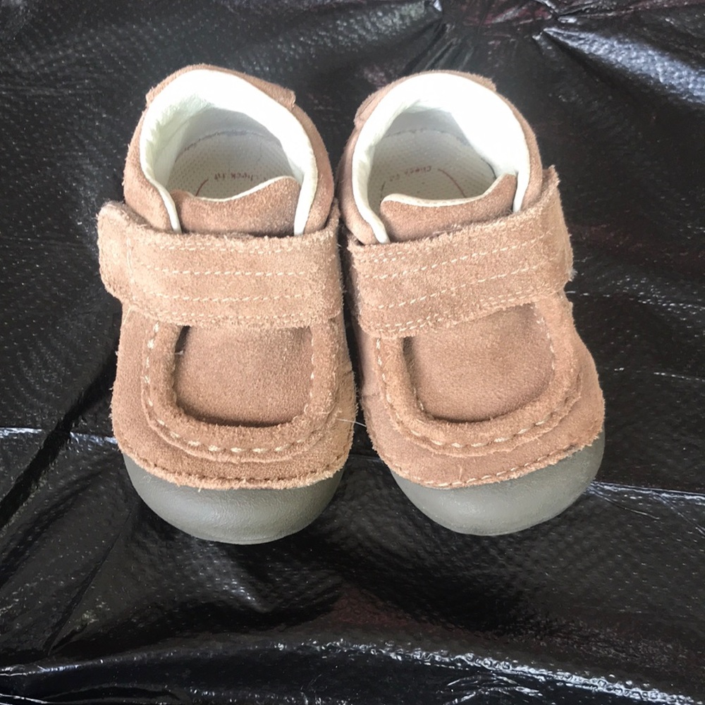 Stride rite size 5.5 wide boots